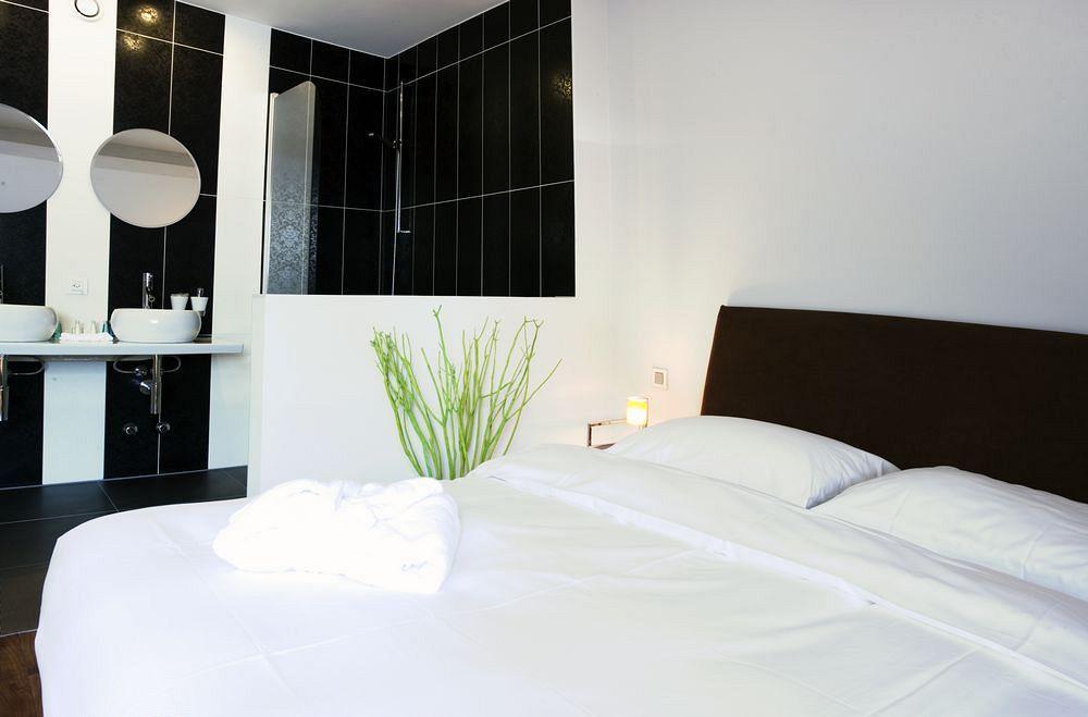 La Cour Des Augustins Boutique Gallery Design Hotel Geneve Exteriör bild