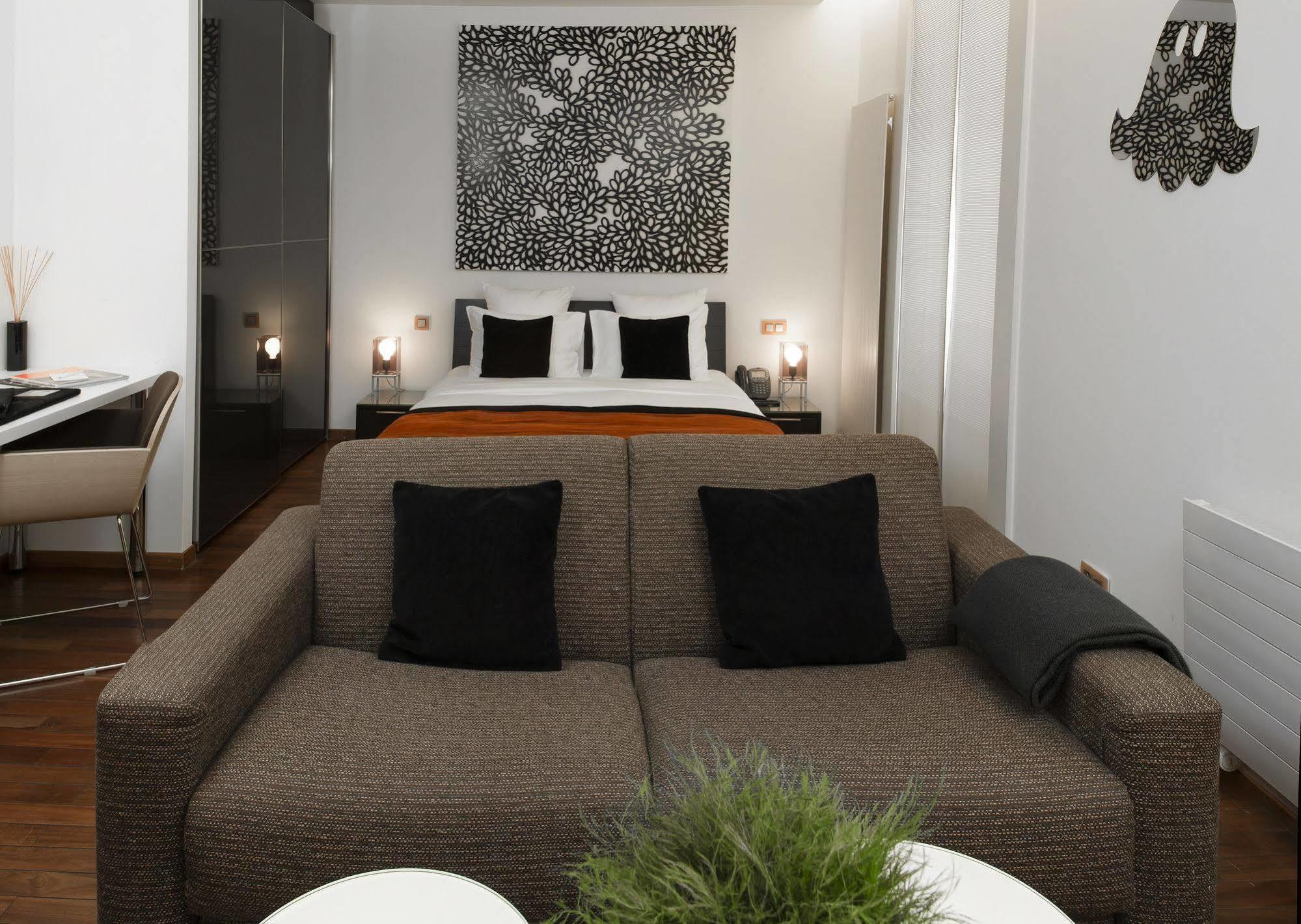 La Cour Des Augustins Boutique Gallery Design Hotel Geneve Exteriör bild
